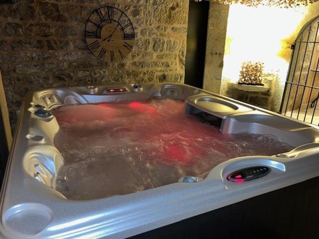 Thégra Agreable Chambre D Hote Avec Piscine Et Jacuzzi מראה חיצוני תמונה