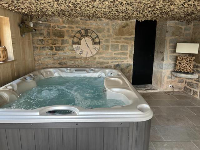 Thégra Agreable Chambre D Hote Avec Piscine Et Jacuzzi מראה חיצוני תמונה